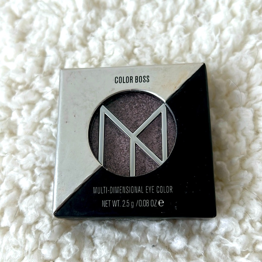 New IL MAKIAGE Color Boss Eyeshadow
